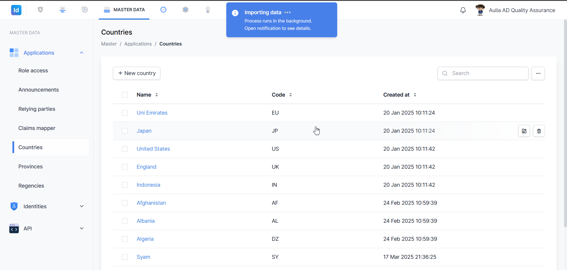 screenshot-251-importing-data-notification